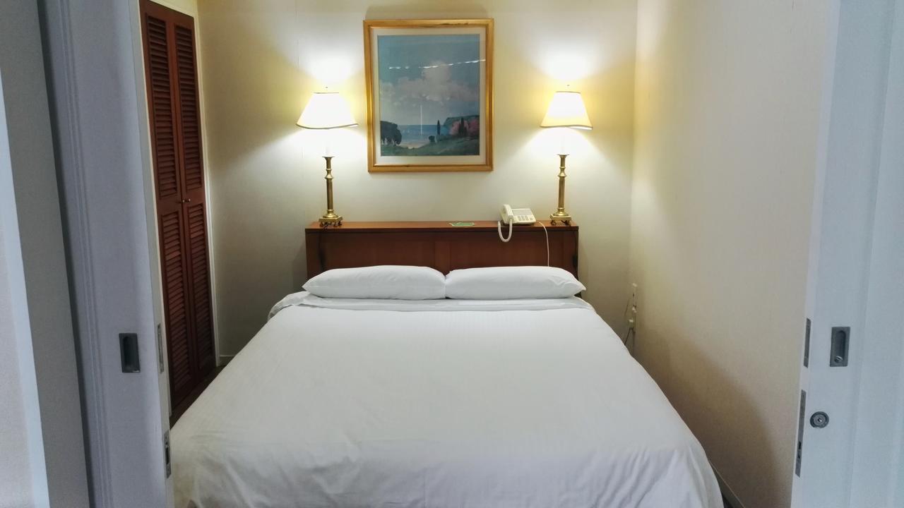 Ruishi Hotel Далиен Екстериор снимка